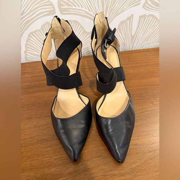 Liz Claiborne size 8 Black Crisscross Strap Heels - Picture 5 of 10